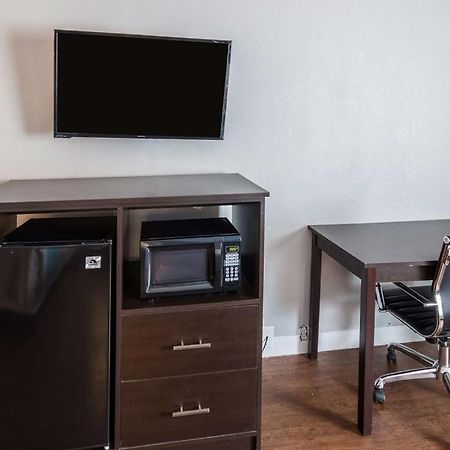 Econo Lodge Mineral Wells Esterno foto