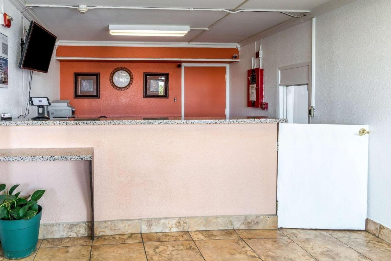 Econo Lodge Mineral Wells Esterno foto