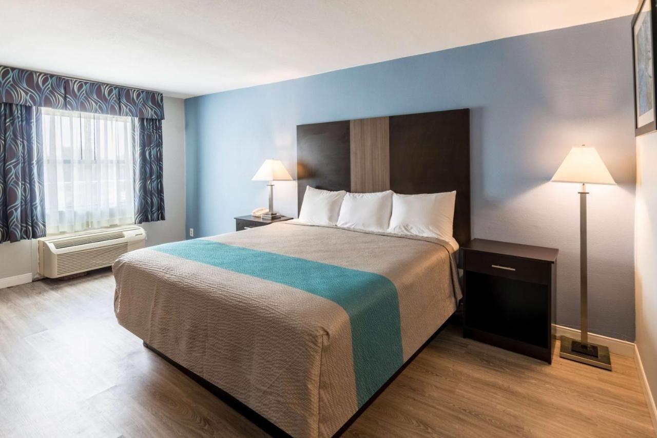 Econo Lodge Mineral Wells Esterno foto